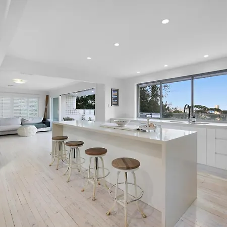 Stunning Beachfront 3-Bed Haven By Natural Reserve Gold Coast Exterior photo