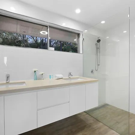 Stunning Beachfront 3-Bed Haven By Natural Reserve Gold Coast Exterior photo